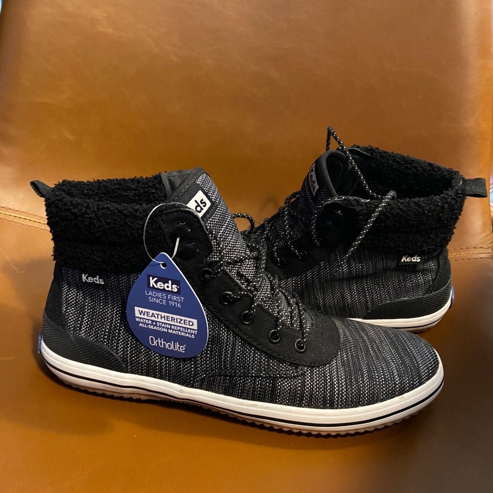 Keds scout hitops black NWT